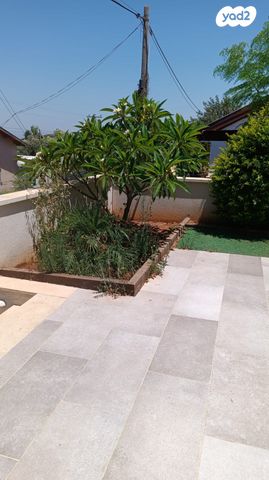 בית פרטי/ קוטג', טפחות