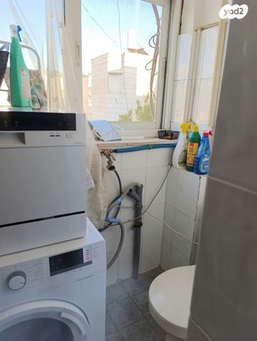 דירה, דוד המלך 302, קרית ארבע