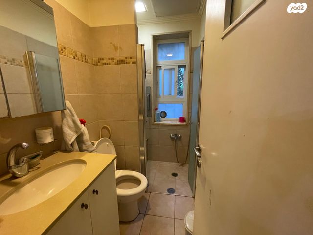 דירת גן, רחל אמנו, קטמון הישנה, ירושלים