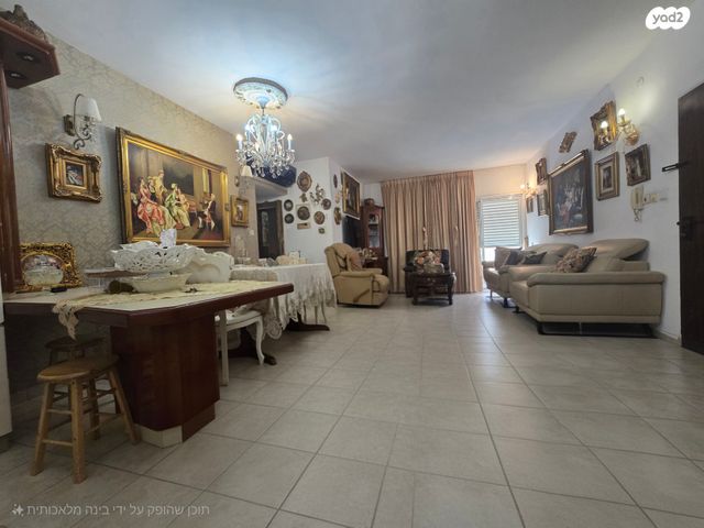 דירה, מלחמת ששת הימים 14, מרכז העיר, חדרה