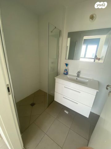 דירה, דרך זאב ז'בוטינסקי 105, שכונת גפן, רמת גן