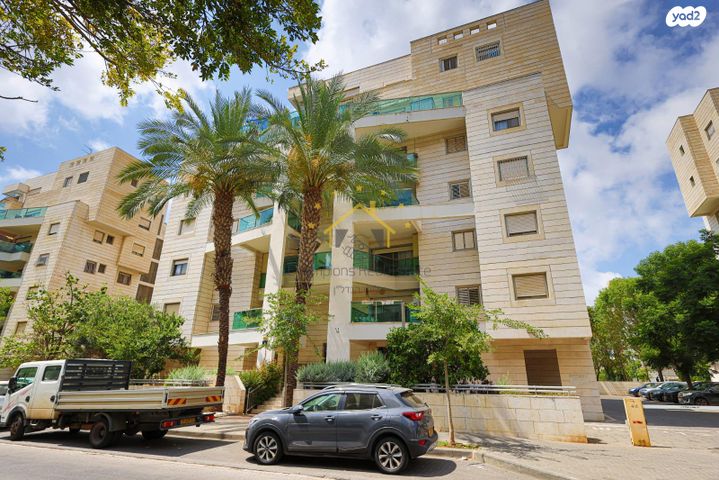 דירה, יוסף, קרית השרון, נתניה