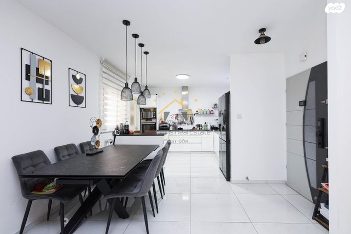 דירה, יוסף, קרית השרון, נתניה