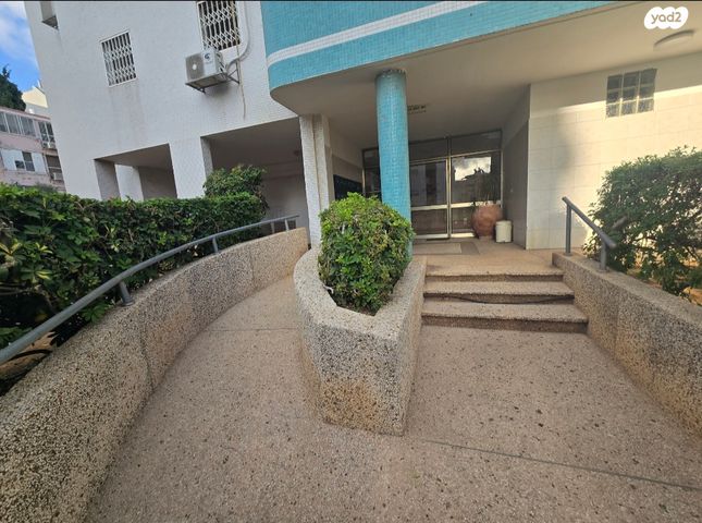 דירה, מלחמת ששת הימים 14, מרכז העיר, חדרה