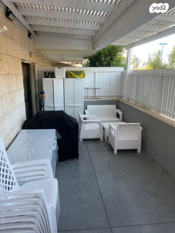 דירת גן, אהוד מנור, קרית האמנים, מצליח, רמלה