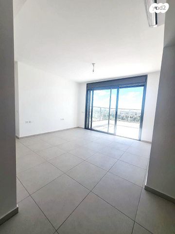 דופלקס, יגאל אלון 2, המרכז האזרחי, רמלה