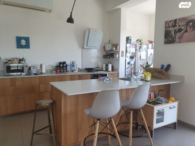 דירה, שדרות ודג'ווד, מרכז הכרמל, חיפה