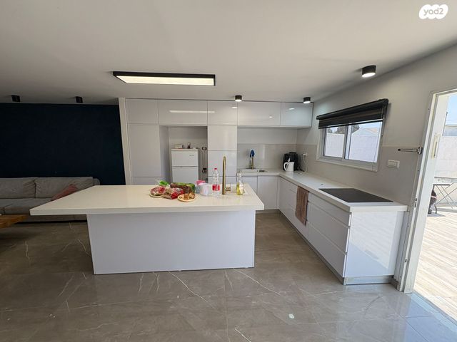 דו משפחתי, עוזיהו, שפירא, אופקים