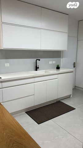 דירת גן, אהוד מנור, קרית האמנים, מצליח, רמלה