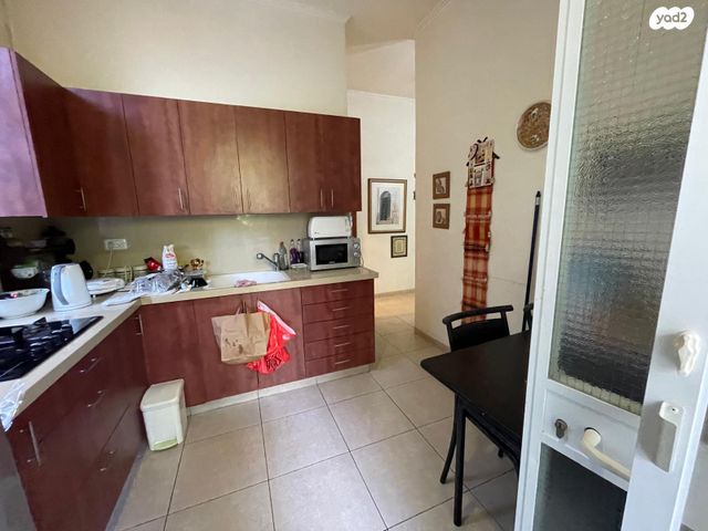 דירת גן, רחל אמנו, קטמון הישנה, ירושלים