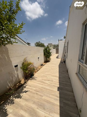 דו משפחתי, עוזיהו, שפירא, אופקים