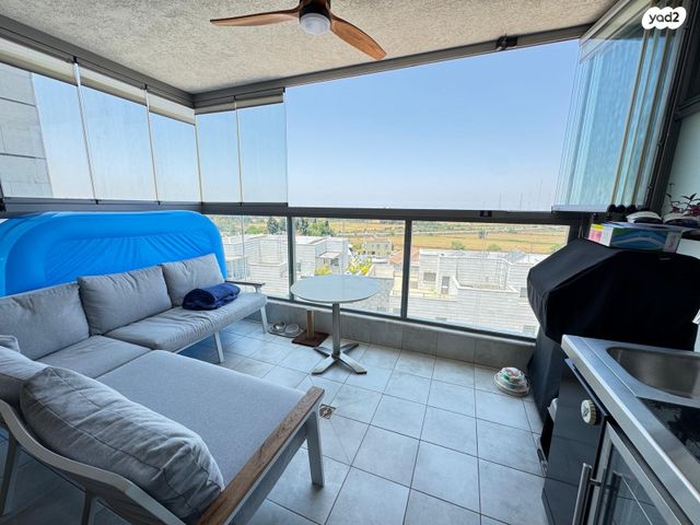 דירה, אבן גבירול, רחובות