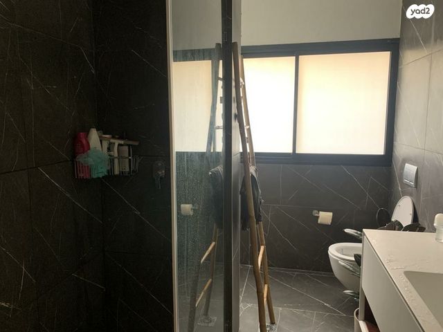 דירה, נחמיה 13, כרם התימנים, תל אביב יפו