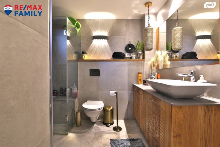 דירה, יקינטון 28, גבעת הרקפות, קרית ביאליק