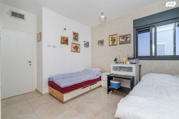 דירה, איסר הראל, נווה אור, אור עקיבא