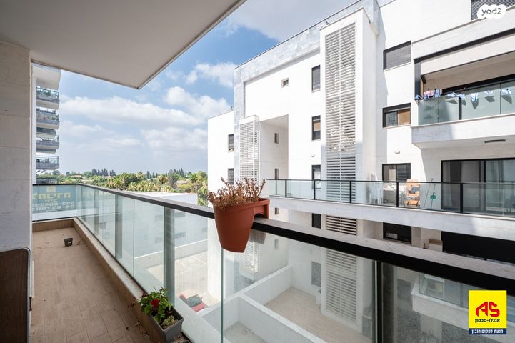 דירה, שומר, מרכז פרדס חנה, פרדס חנה כרכור