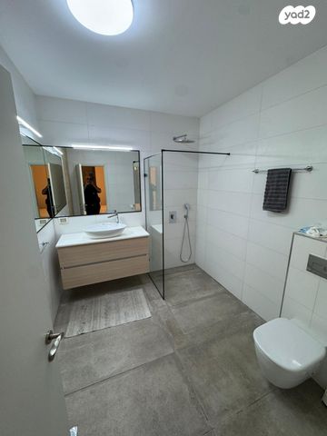 גג/ פנטהאוז, דוגית, אכזיב, נהריה