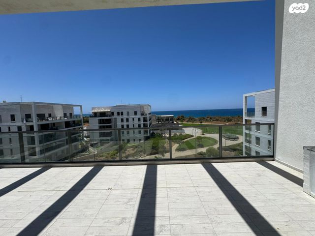 גג/ פנטהאוז, דוגית, אכזיב, נהריה