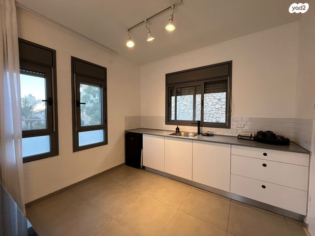 דירת גן, נוף הכנרת, צפת