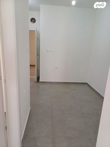 דו משפחתי, מעלה אפרים