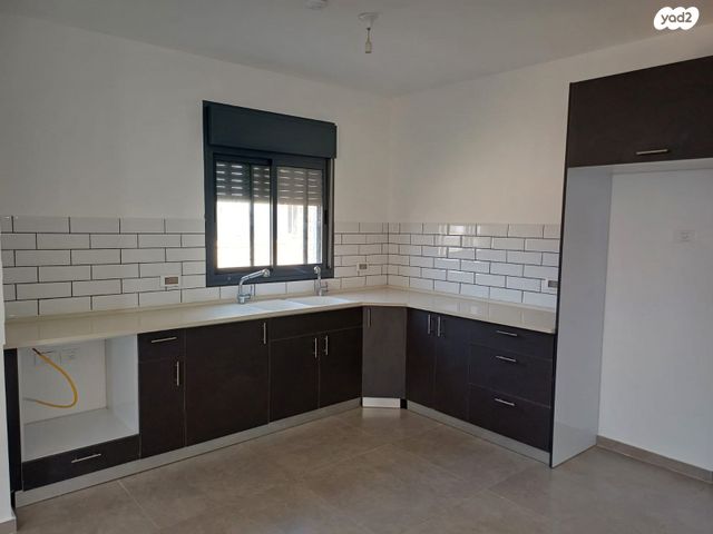 דו משפחתי, מעלה אפרים