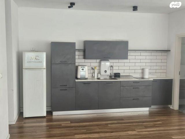 משרדים, תובל, בורסה, רמת גן