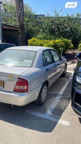 מודעת רכב מאזדה 323