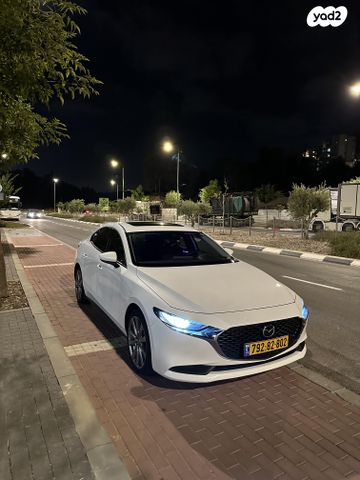 מודעת רכב מאזדה 3