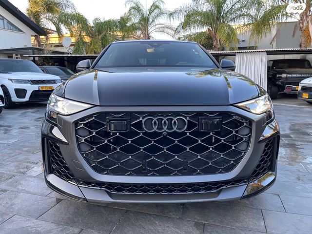 מודעת רכב אאודי RS Q8