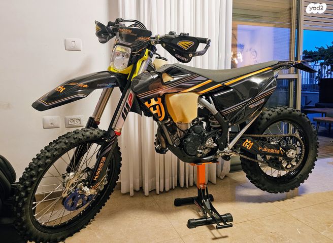 מודעת רכב הוסקוורנה FE350