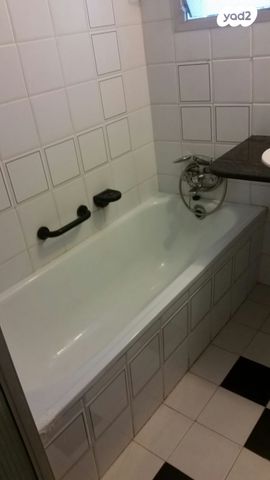 דירה, בנימין ד'ישראלי 16, אחוזה, חיפה