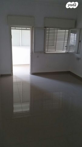 דירה, בנימין ד'ישראלי 16, אחוזה, חיפה