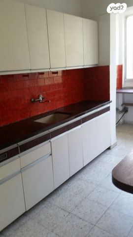 בנימין ד'ישראלי 16