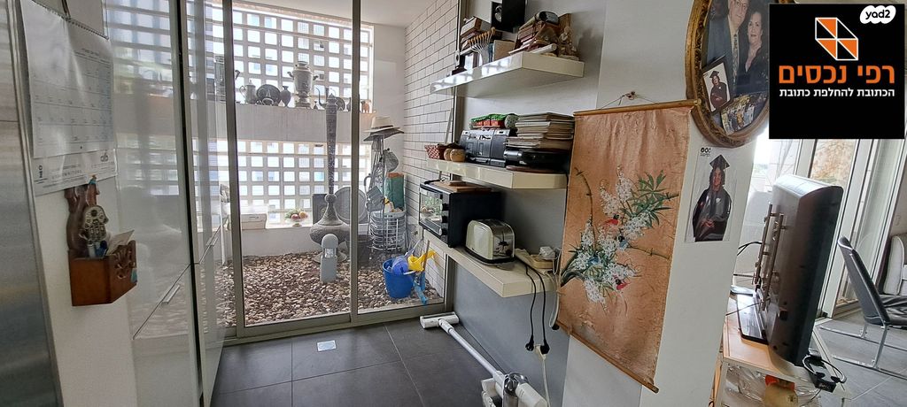 דירה, שמעון בן צבי, שטח 9, גבעתיים