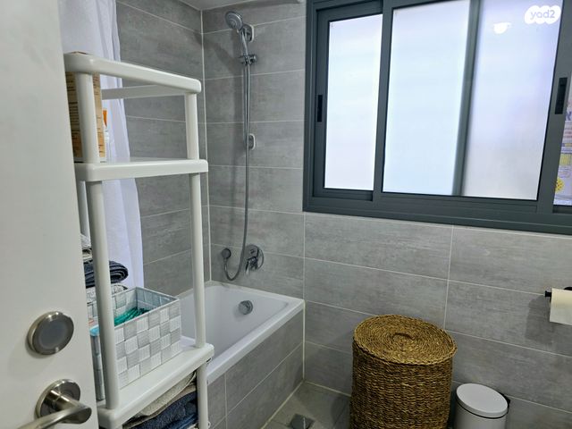 דירה, עלומים, רמת גן