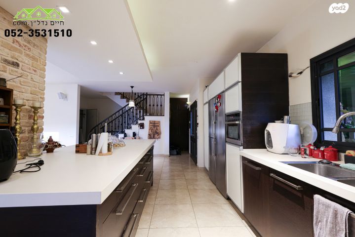 דו משפחתי, בית דגן