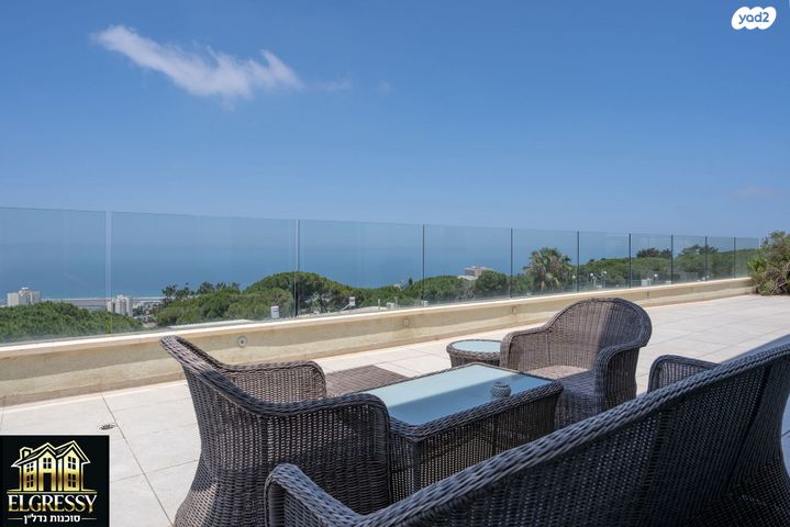 גג/ פנטהאוז, זמנהוף 16, אחוזה, חיפה