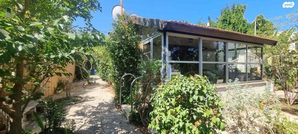 בית פרטי/ קוטג', הנשיא יצחק בן צבי 1, הרצליה