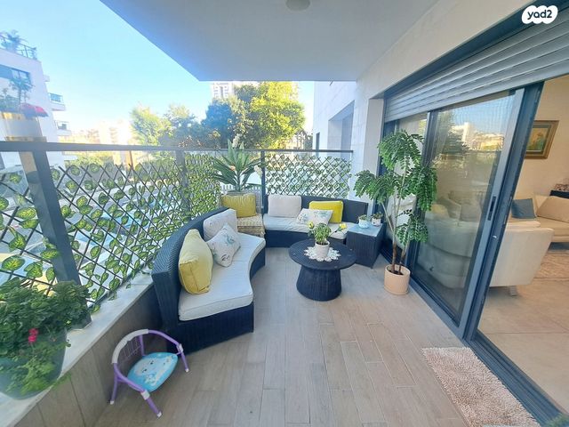 דירת גן, שלמה המלך, צפון מערב מרכז העיר, נתניה