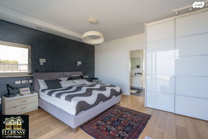 גג/ פנטהאוז, זמנהוף 16, אחוזה, חיפה