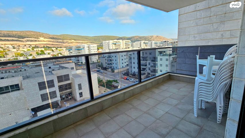 דירה, הגל, החותרים, טירת כרמל