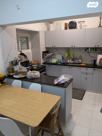 בית פרטי/ קוטג', הנשיא יצחק בן צבי 1, הרצליה