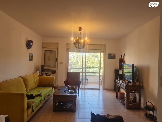 כתריאל טחורש 