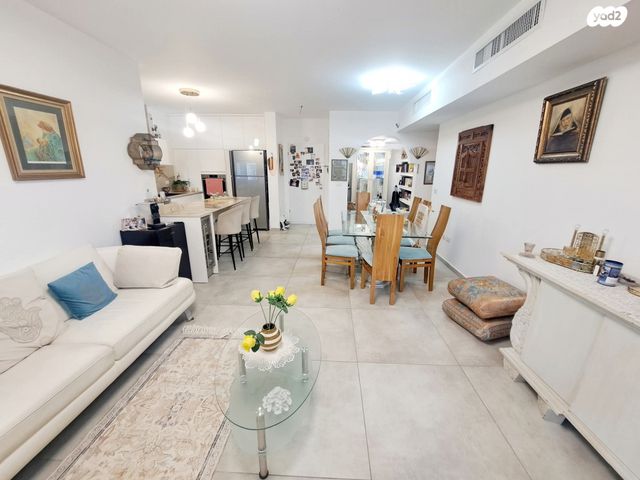 דירת גן, שלמה המלך, צפון מערב מרכז העיר, נתניה