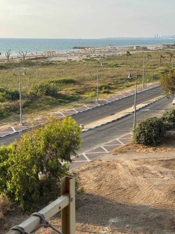 גיורא יוספטל 14