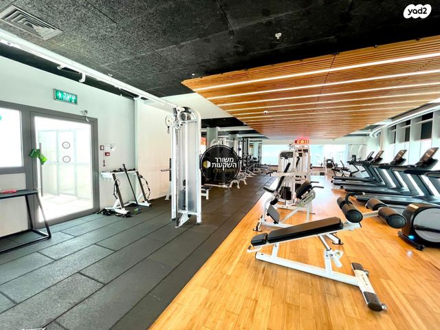 דירה, אריק איינשטיין, הרצליה ב', הרצליה