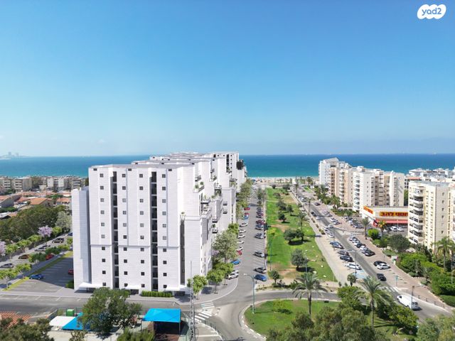 גג/ פנטהאוז, שדרות מח"ל 29, קרית חיים מערבית, חיפה