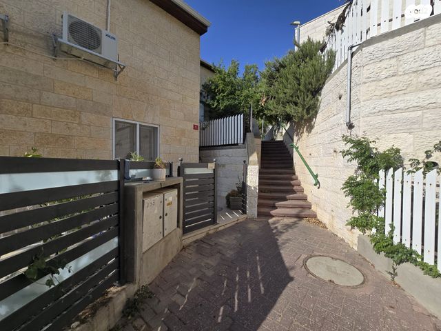 בית פרטי/ קוטג', מעלה כפר עציון, דקל, אפרת