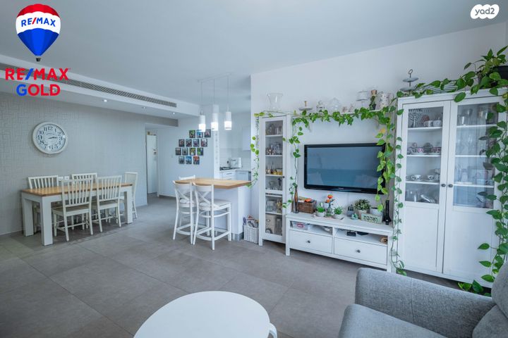 דירה, הלוח העברי, מודיעין מכבים רעות