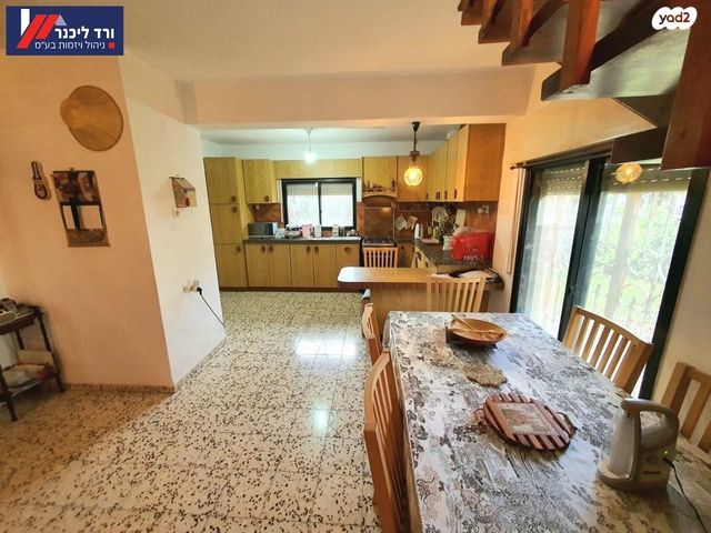 דו משפחתי, שאר העיר, רמת ישי